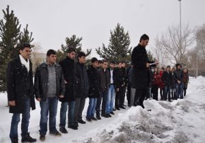 Öğrencilerden toplu ulaşım tepkisi